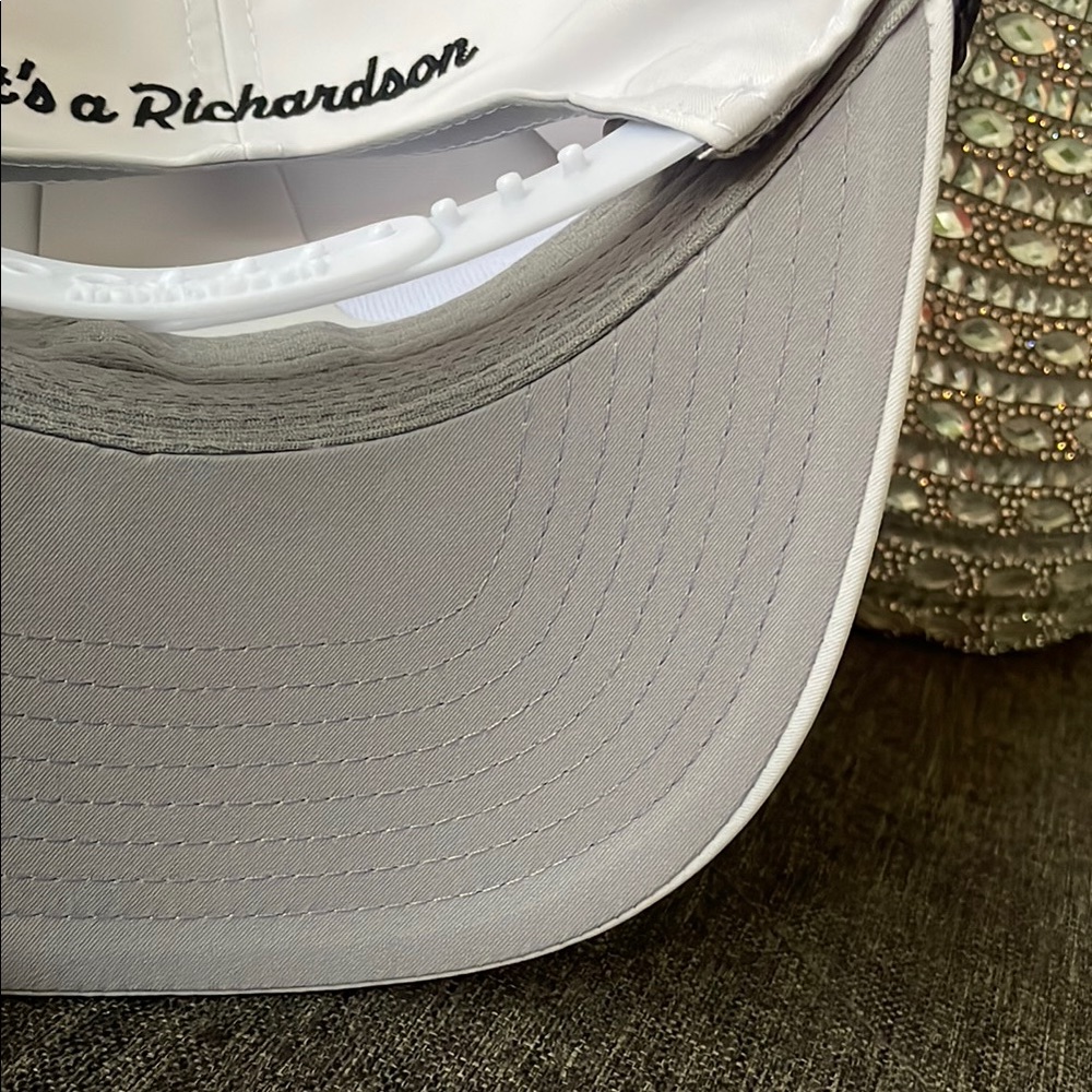 RICHARDSON hat with Black Logo - Picture 4 of 7